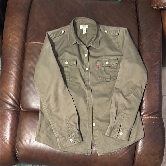 Levi's Khaki Button-Up Shirt, ladies - Picture 2 of 4